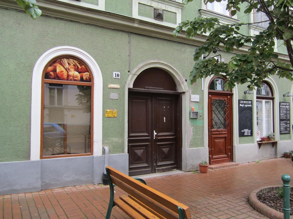 Galeria Apartman Szeged Exterior photo
